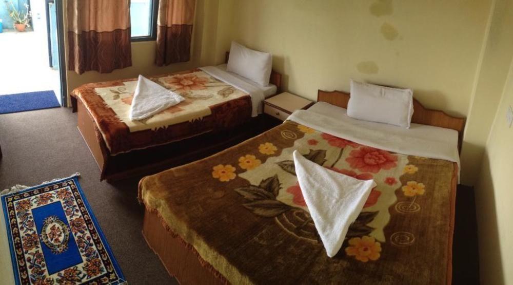 Hotel Lake House Покхара Екстер'єр фото